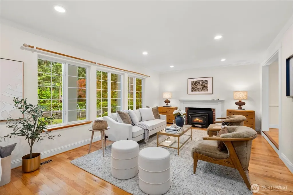 5625 152nd Street SW Edmonds WA 98026
