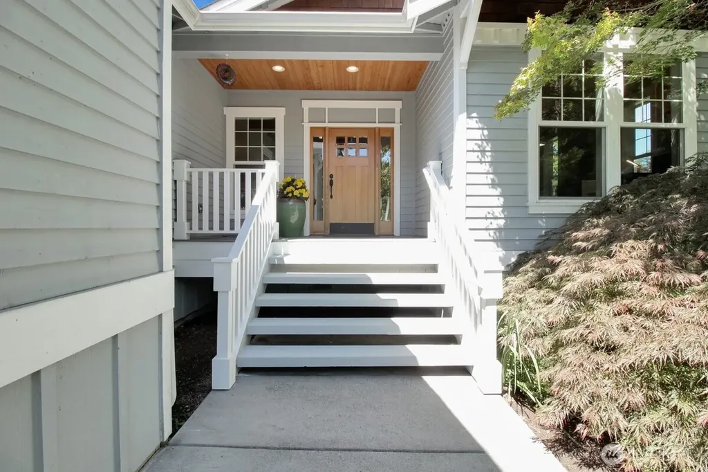 1165 Matterhorn Loop Camano Island WA 98282