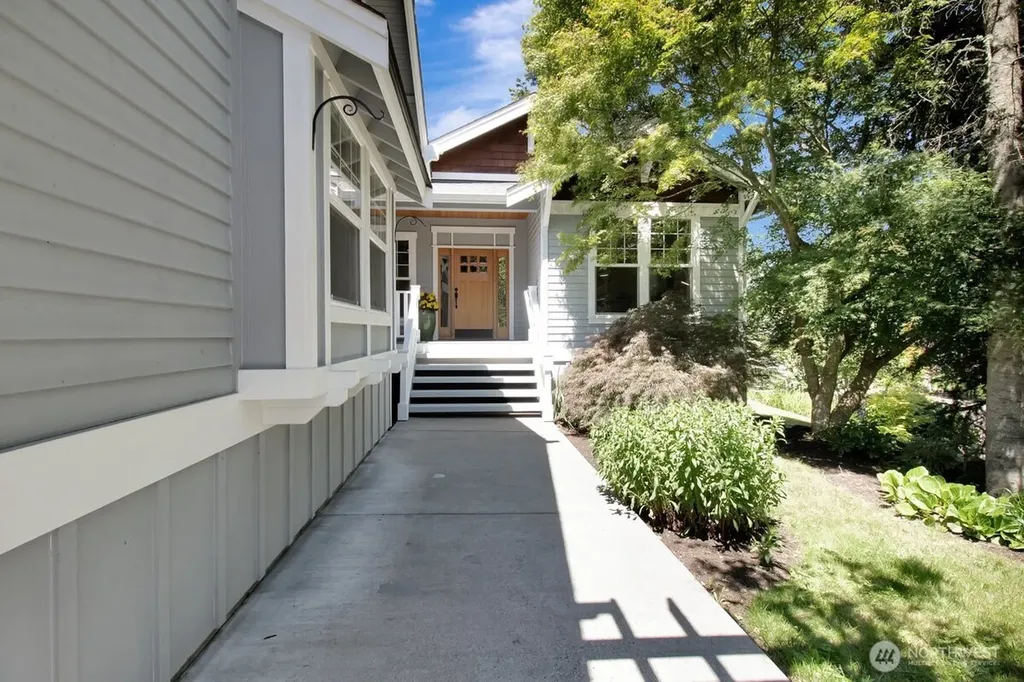 1165 Matterhorn Loop Camano Island WA 98282