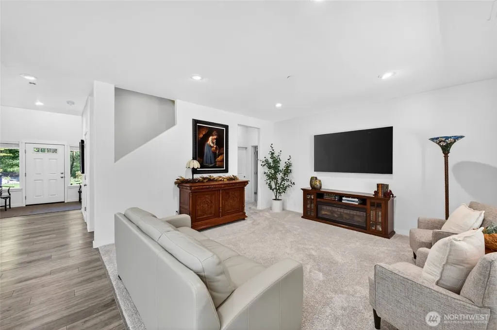 11232 Crescent Valley Dr NW Gig Harbor WA 98332
