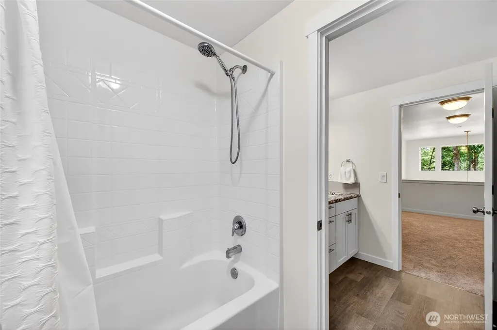 11232 Crescent Valley Dr NW Gig Harbor WA 98332