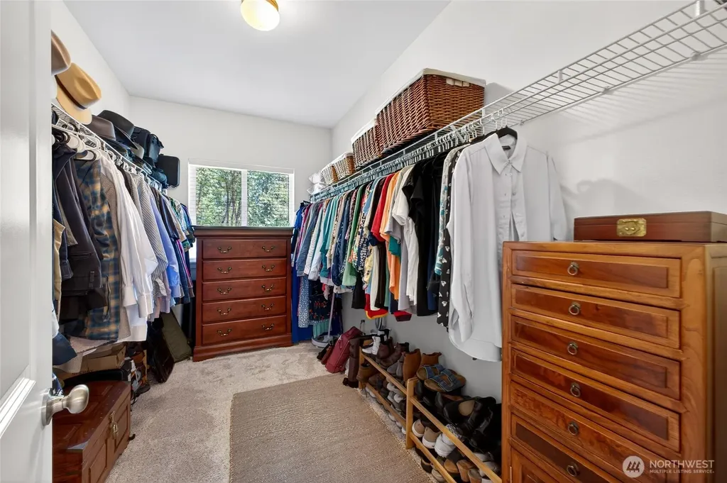 11232 Crescent Valley Dr NW Gig Harbor WA 98332