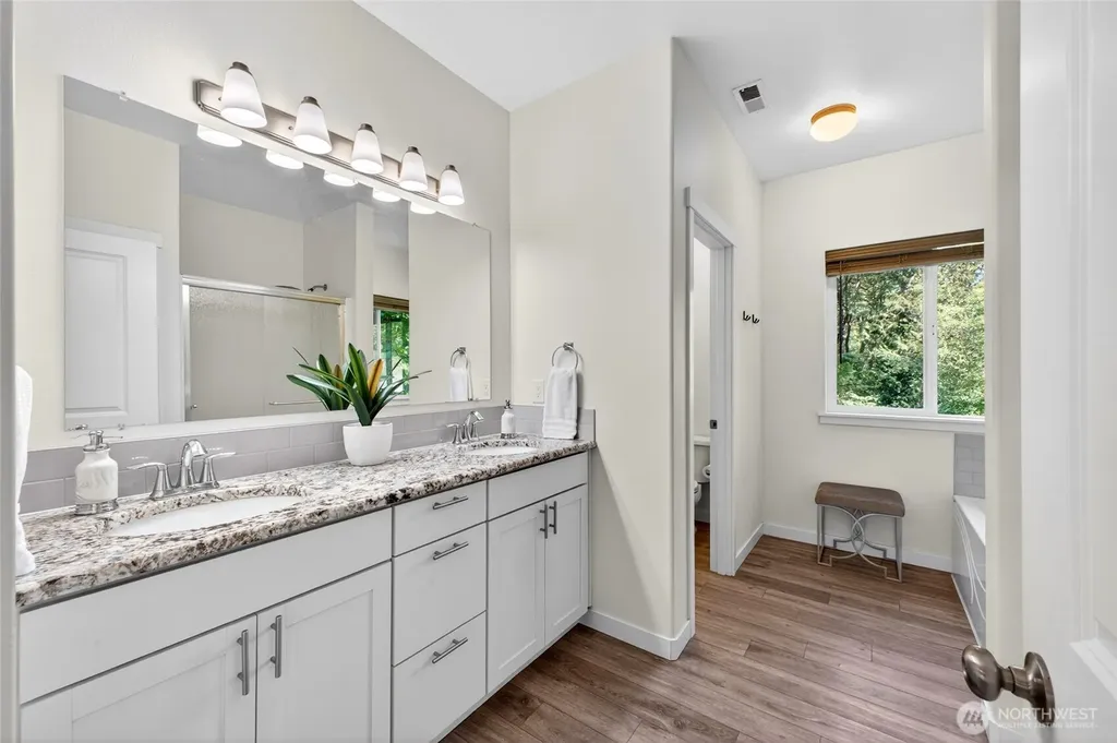 11232 Crescent Valley Dr NW Gig Harbor WA 98332