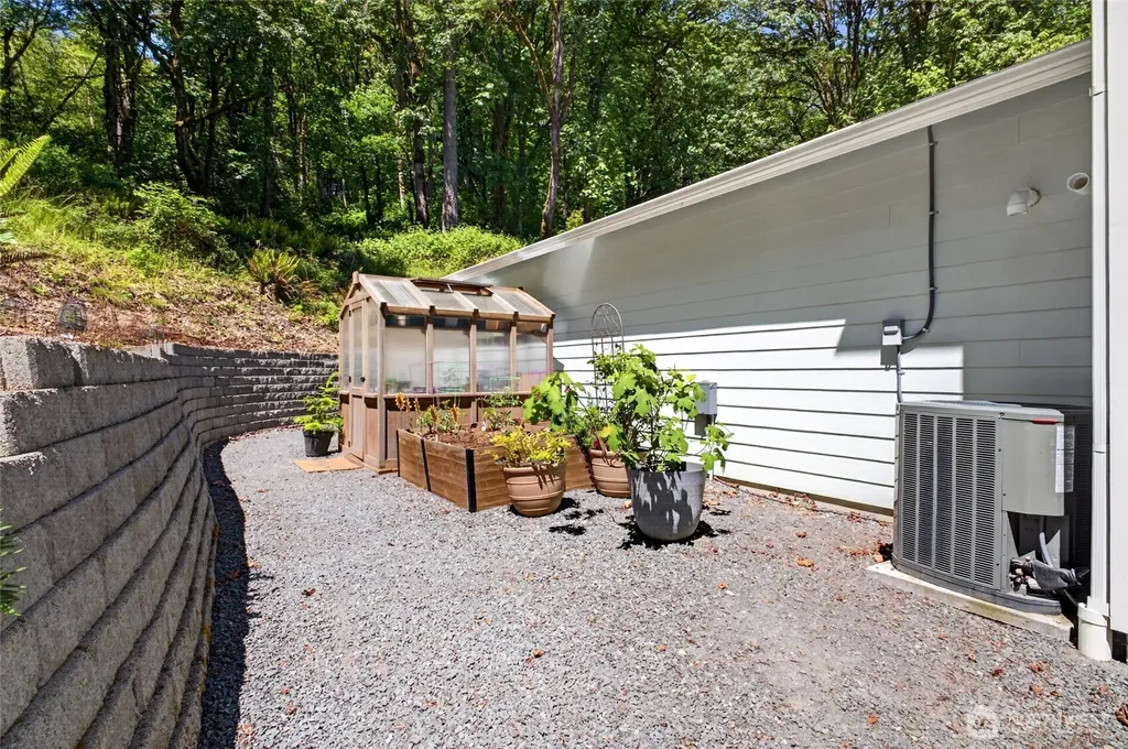 11232 Crescent Valley Dr NW Gig Harbor WA 98332