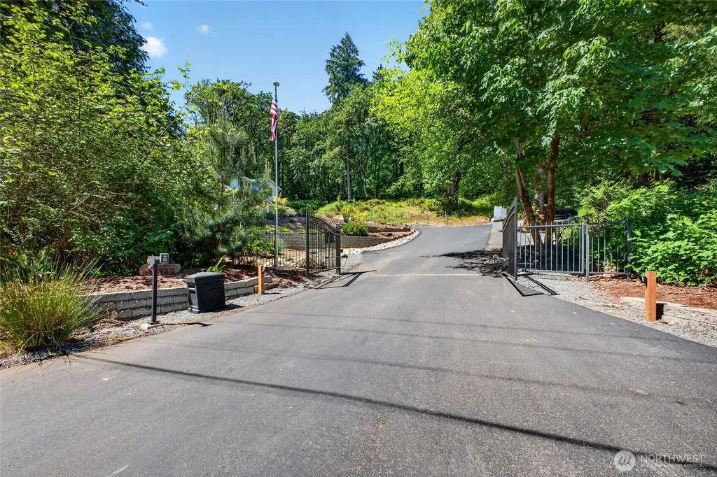 11232 Crescent Valley Dr NW Gig Harbor WA 98332