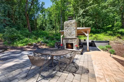 11232 Crescent Valley Dr NW Gig Harbor WA 98332
