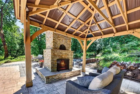 11232 Crescent Valley Dr NW Gig Harbor WA 98332