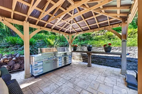 11232 Crescent Valley Dr NW Gig Harbor WA 98332