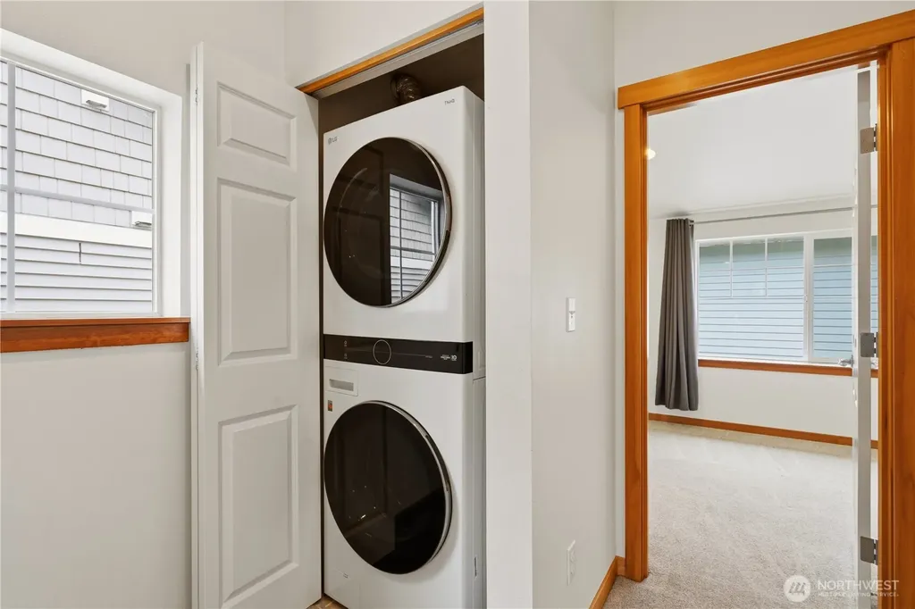 10520 Whitman Avenue N Seattle WA 98133