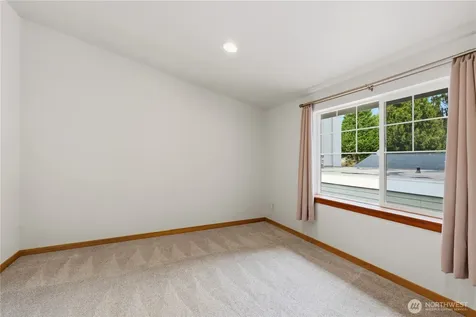 10520 Whitman Avenue N Seattle WA 98133