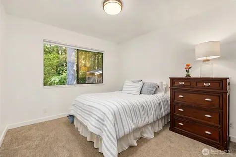 10621 Battle Point Drive NE Bainbridge Island WA 98110