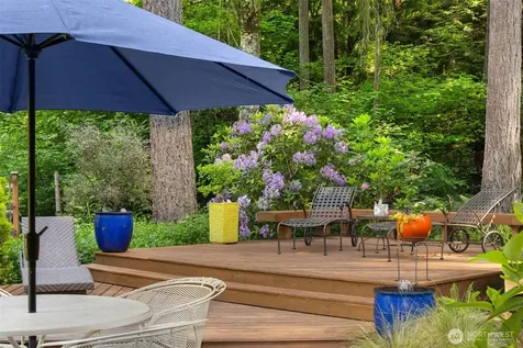 10621 Battle Point Drive NE Bainbridge Island WA 98110