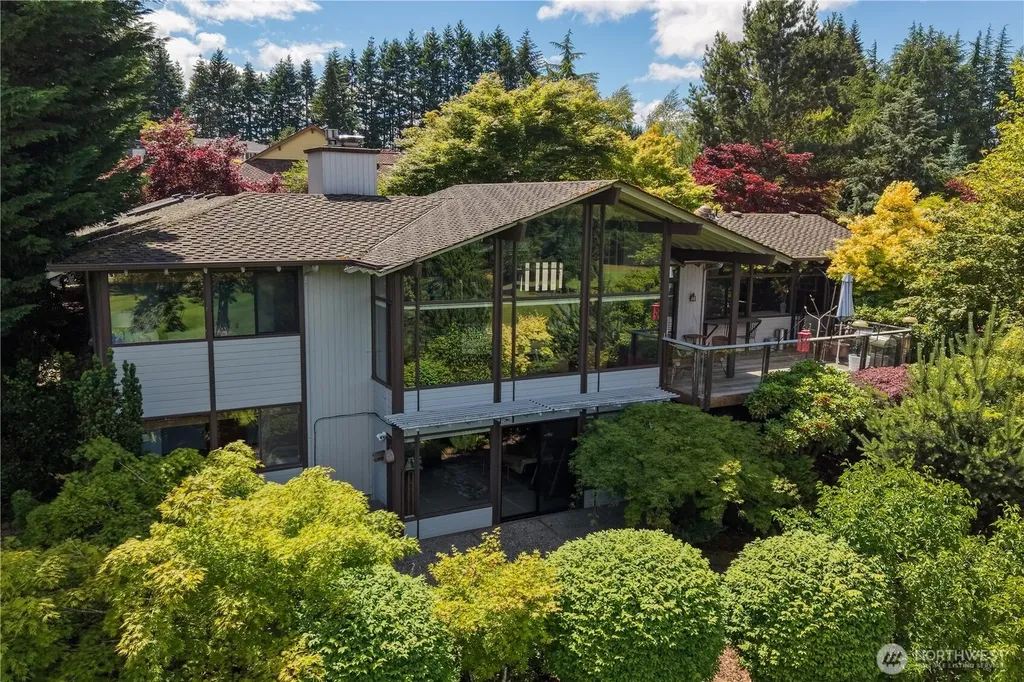 25506 142nd Avenue SE Kent WA 98042