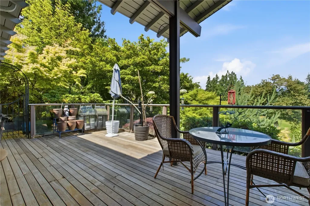 25506 142nd Avenue SE Kent WA 98042