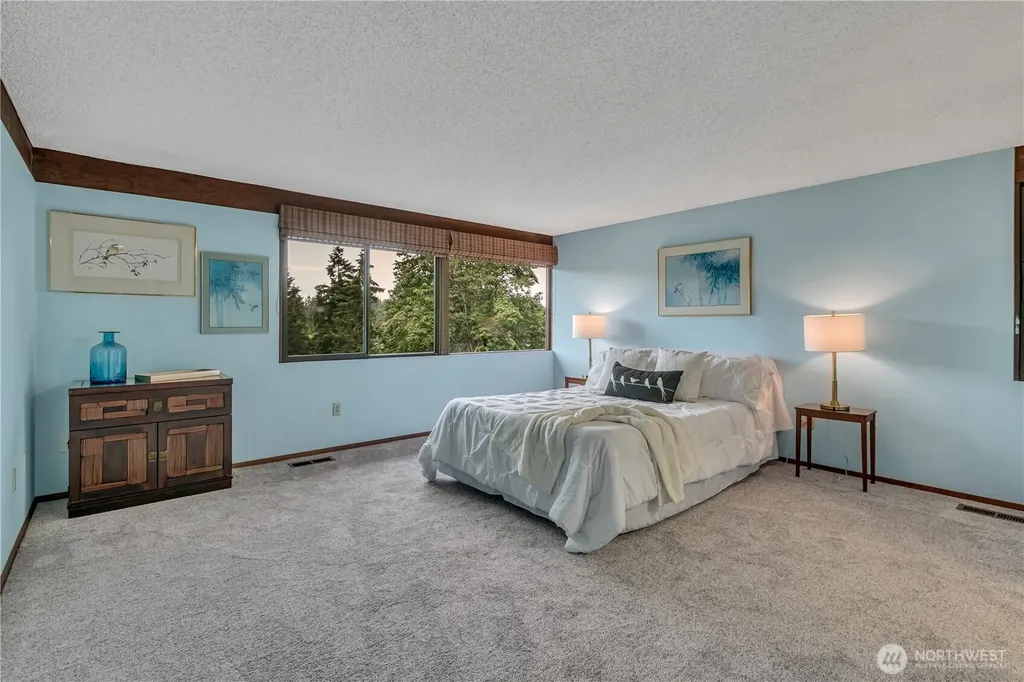 25506 142nd Avenue SE Kent WA 98042