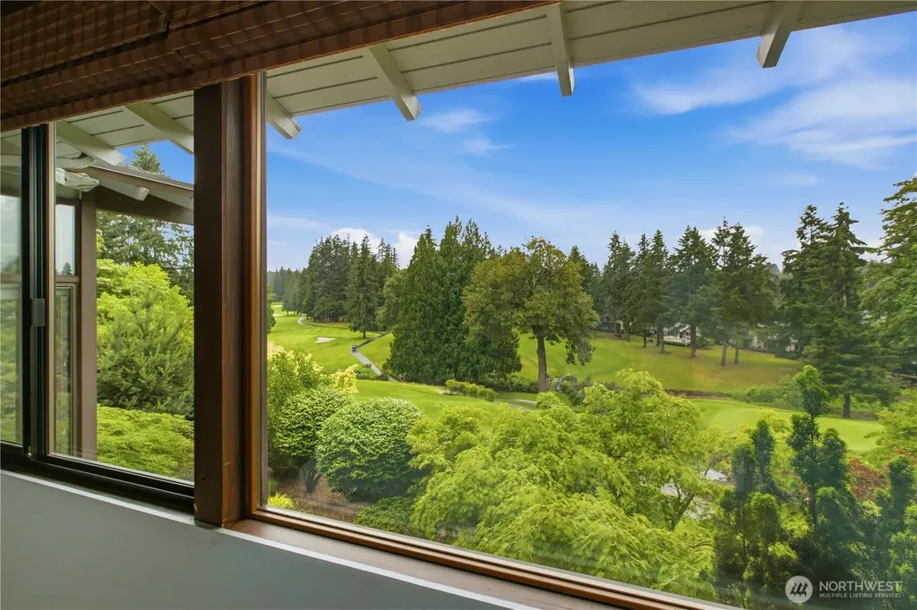 25506 142nd Avenue SE Kent WA 98042