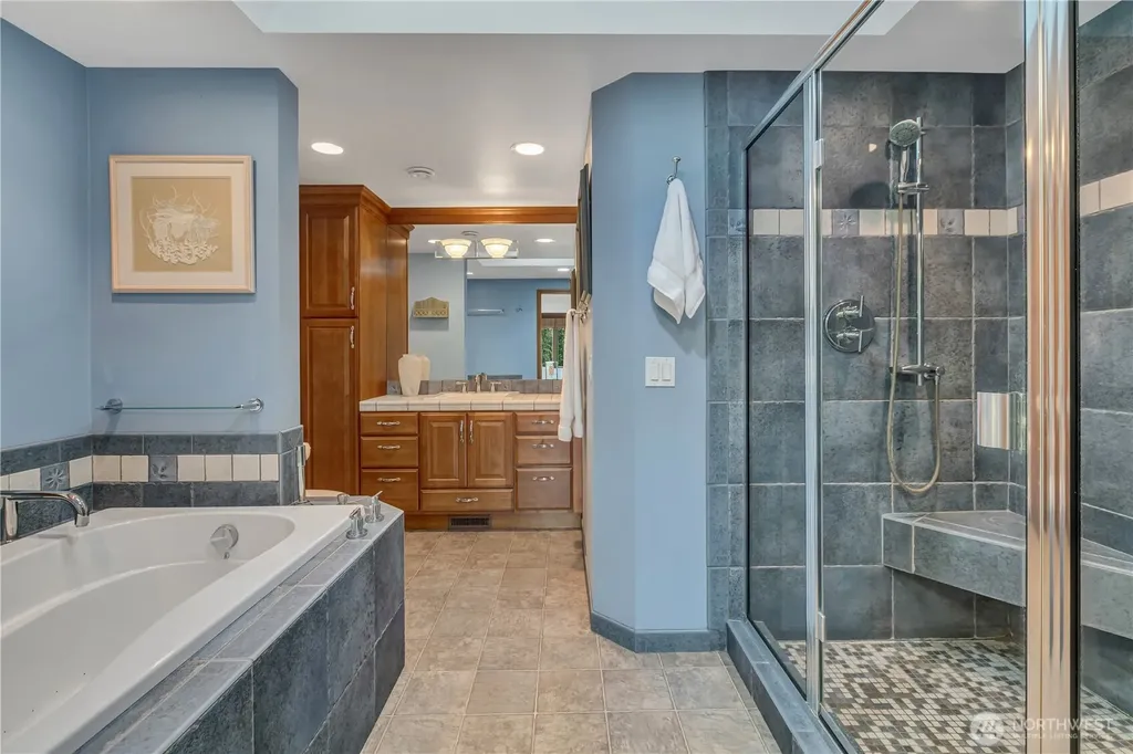 25506 142nd Avenue SE Kent WA 98042
