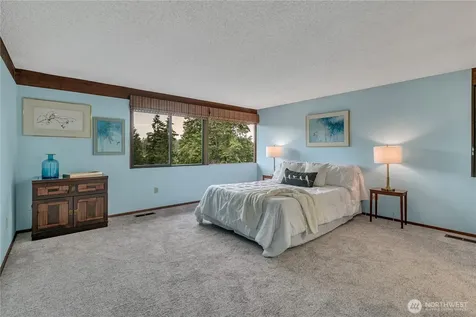 25506 142nd Avenue SE Kent WA 98042