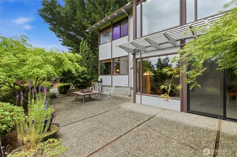 25506 142nd Avenue SE Kent WA 98042