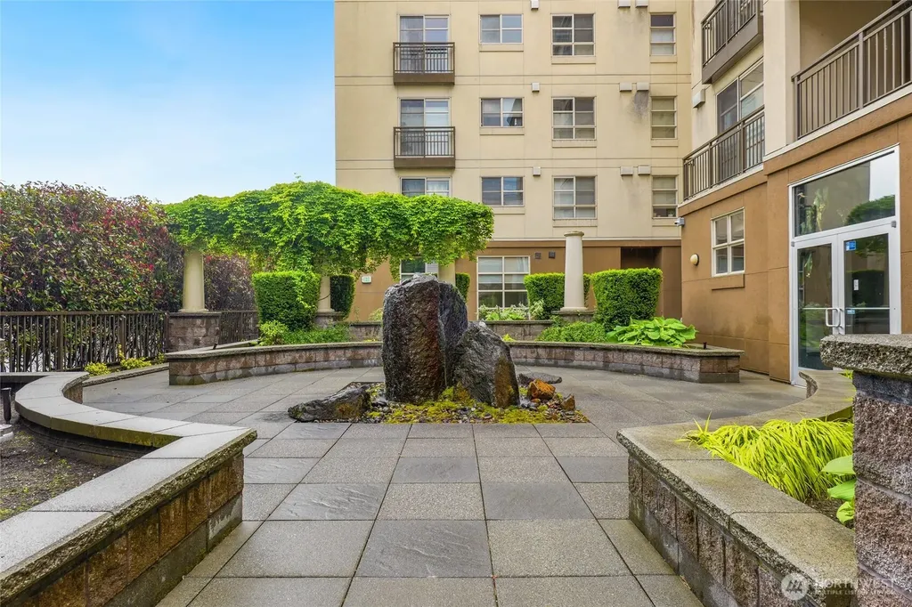 118 107th Avenue NE Bellevue WA 98004