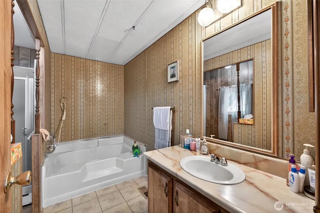 13413 Cedar Cir E Bonney Lake WA 98391