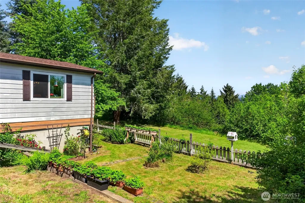13413 Cedar Cir E Bonney Lake WA 98391