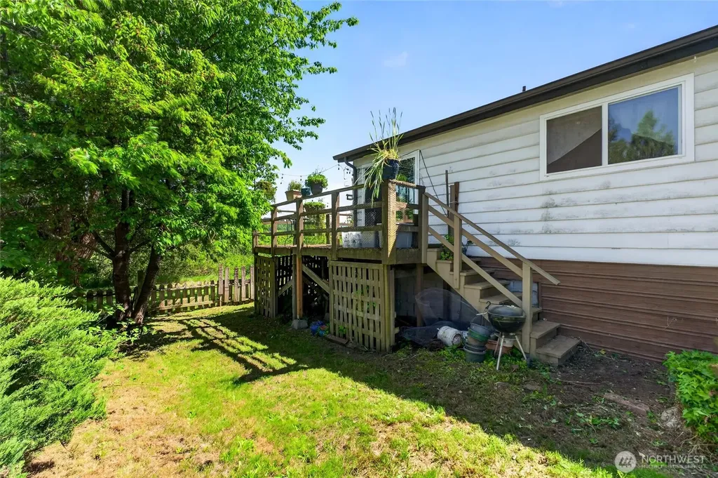 13413 Cedar Cir E Bonney Lake WA 98391