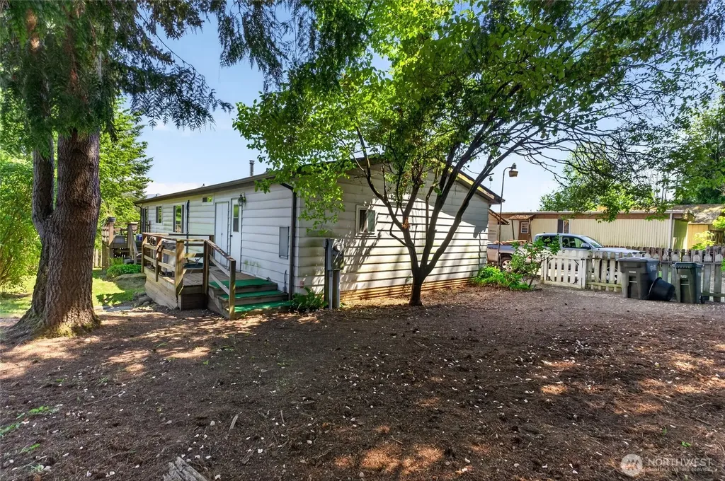 13413 Cedar Cir E Bonney Lake WA 98391