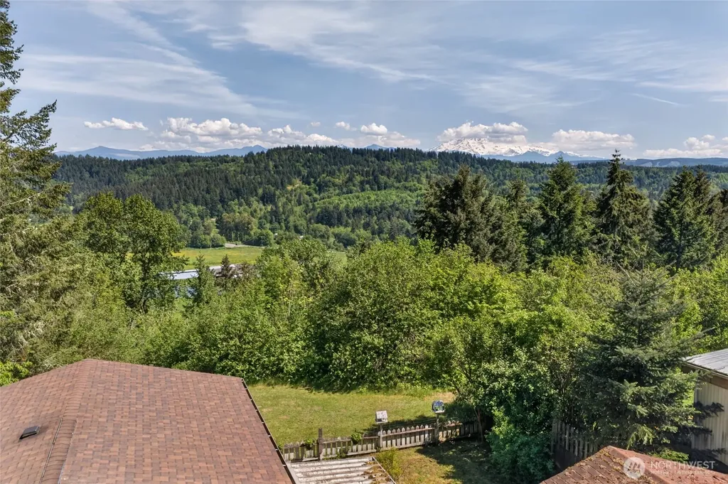 13413 Cedar Cir E Bonney Lake WA 98391