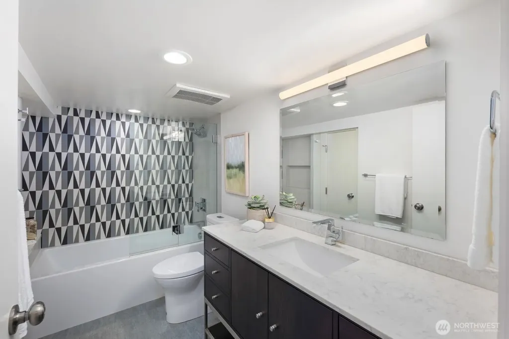 8604 29th Avenue NW Seattle WA 98117