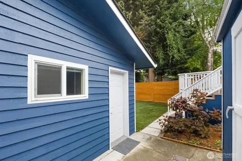 8604 29th Avenue NW Seattle WA 98117