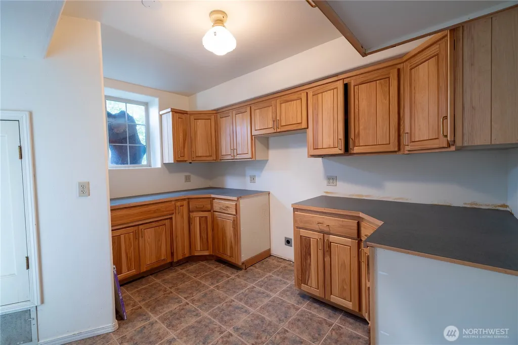 6 Orchard Loop S. Tonasket WA 98855