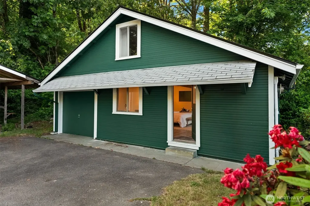 3931 Chico Way NW Bremerton WA 98312