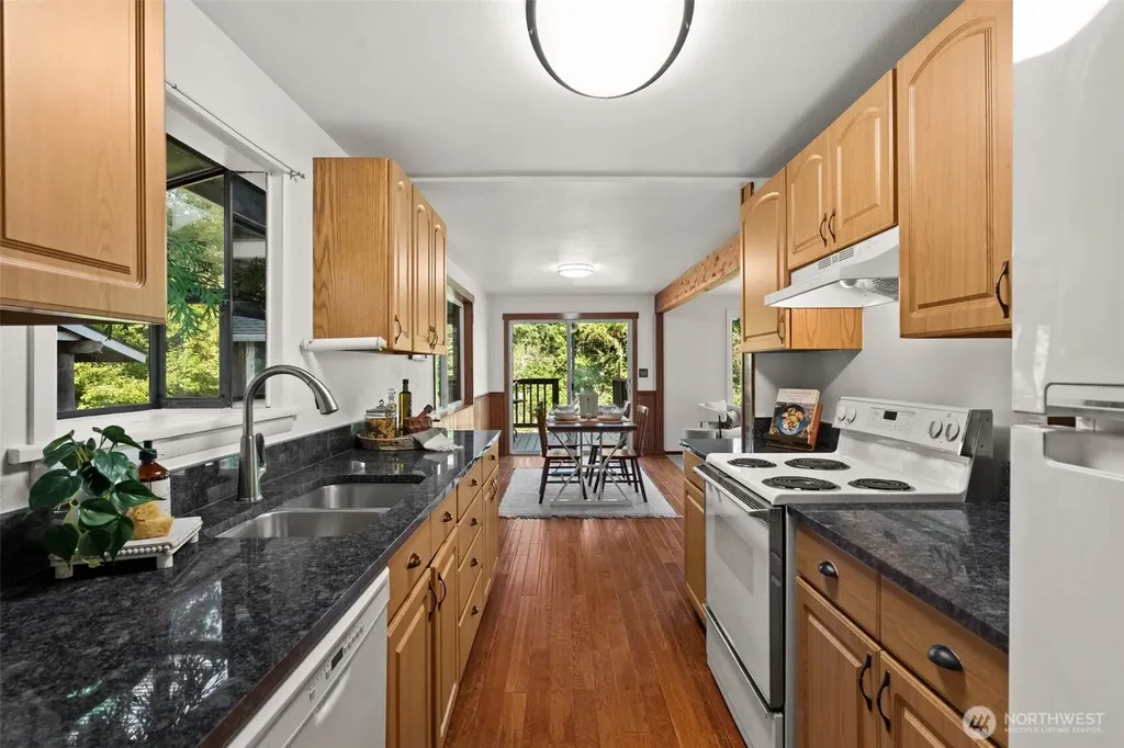 3931 Chico Way NW Bremerton WA 98312