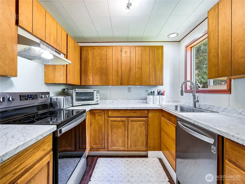 91 W Cedar Street Port Ludlow WA 98365