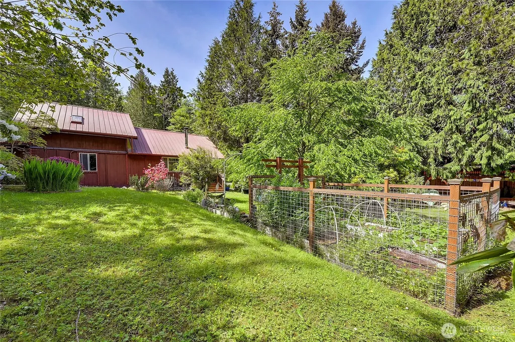 91 W Cedar Street Port Ludlow WA 98365