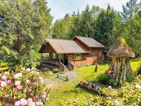 91 W Cedar Street Port Ludlow WA 98365