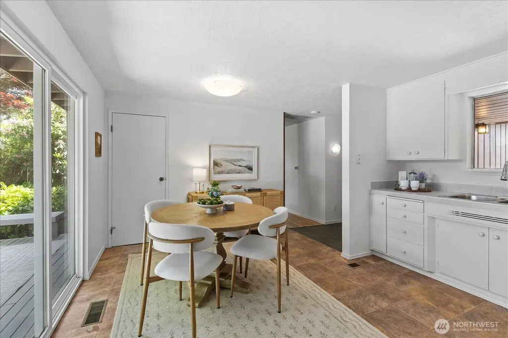 7111 191st Place SW Lynnwood WA 98036
