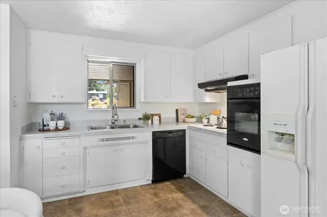 7111 191st Place SW Lynnwood WA 98036