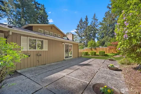 2225 107th Avenue E Edgewood WA 98372