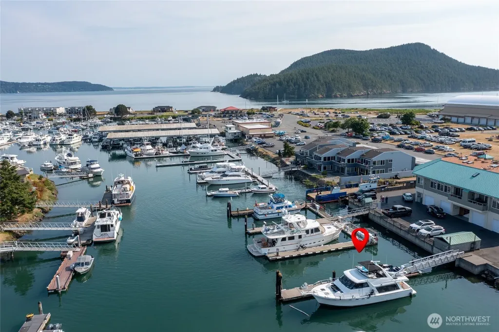 1909 Skyline Way Anacortes WA 98221