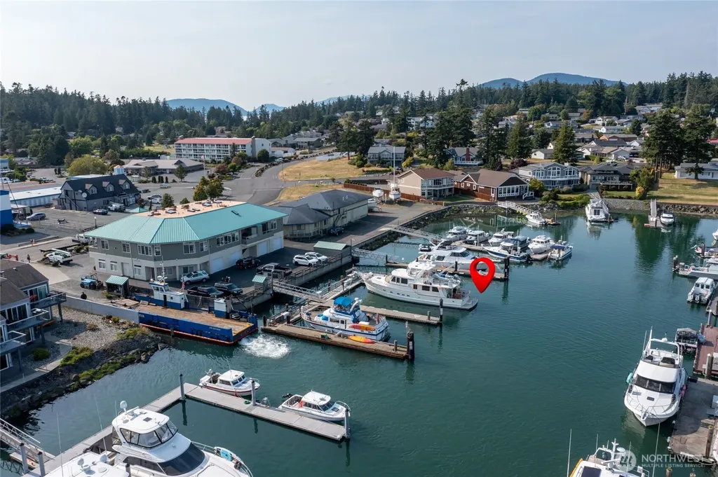 1909 Skyline Way Anacortes WA 98221