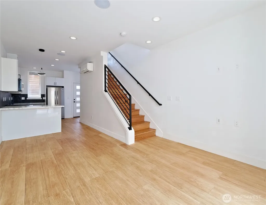14023 Greenwood Avenue N Seattle WA 98133