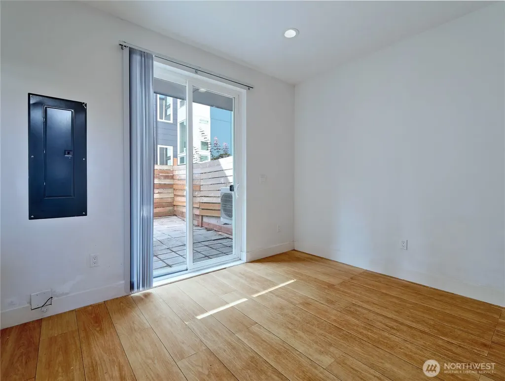 14023 Greenwood Avenue N Seattle WA 98133