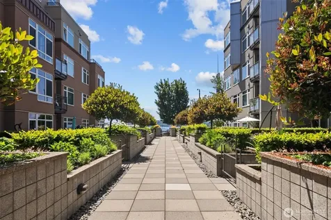 2000 Alaskan Way Seattle WA 98121