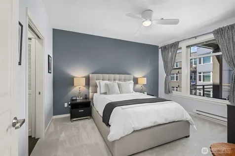 2000 Alaskan Way Seattle WA 98121
