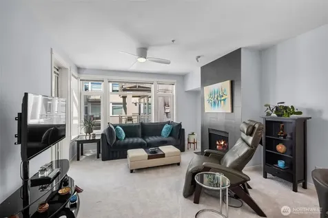 2000 Alaskan Way Seattle WA 98121