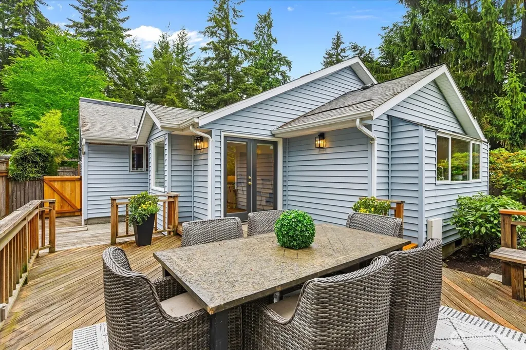 19120 3rd Avenue NE Shoreline WA 98155