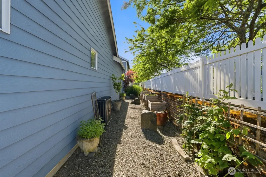 4929 Baltic Street Gig Harbor WA 98332