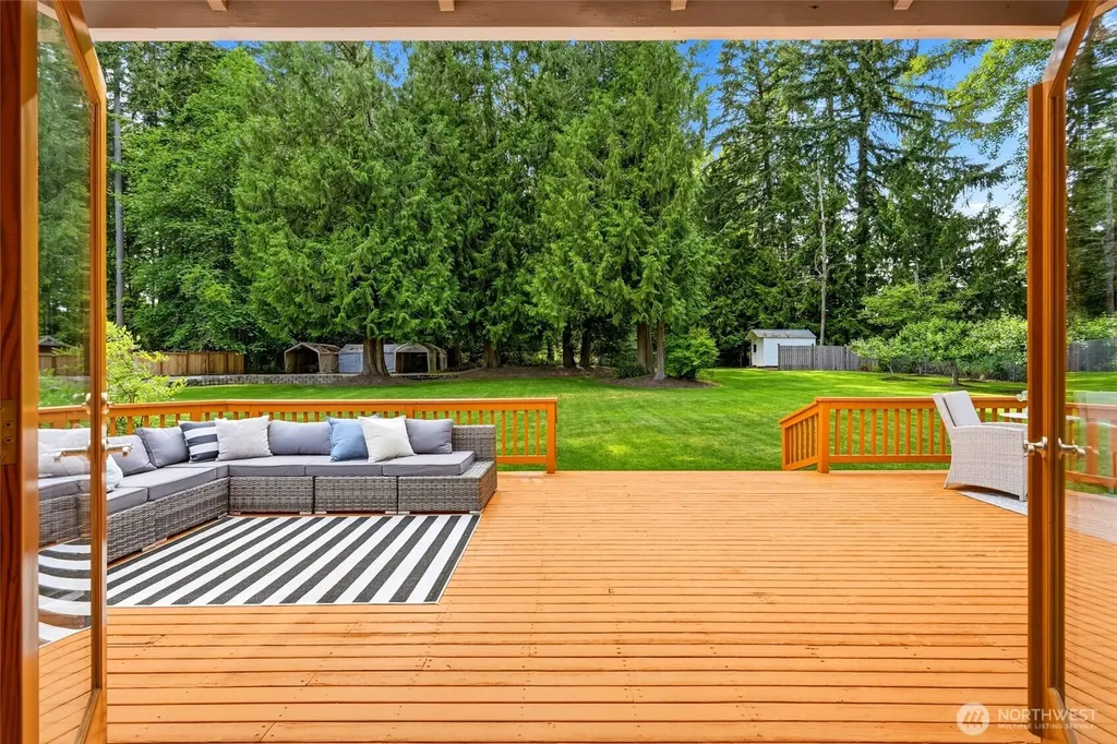 21526 Ave SE Snohomish WA 98296
